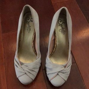 Seychelles heels